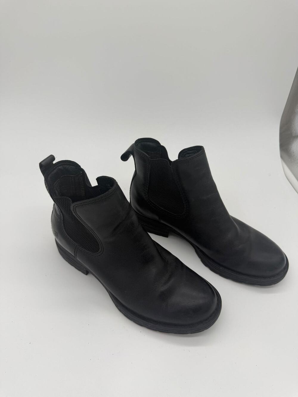 Born Boots Womens Size 6M Black Leather Chelsea Ankle Booties Pull On F55503